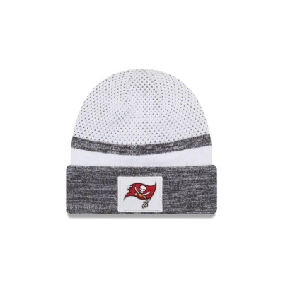 Sapca New Era Tampa Bay Buccaneers NFL Super Bowl LV Sideline Cuff Knit Beanie - Albi